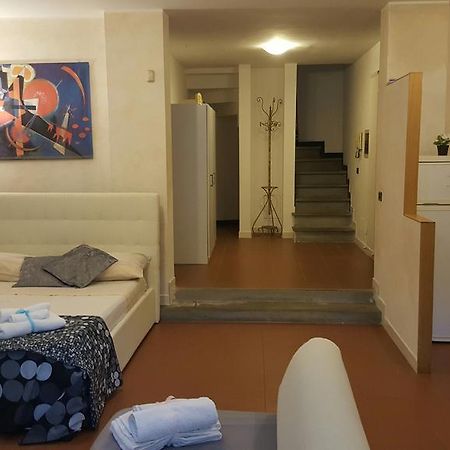 Madame Butterfly Hotell Ciampino Exteriör bild