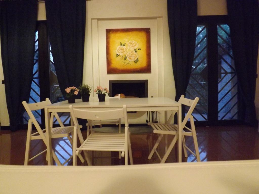 Madame Butterfly Hotell Ciampino Rum bild